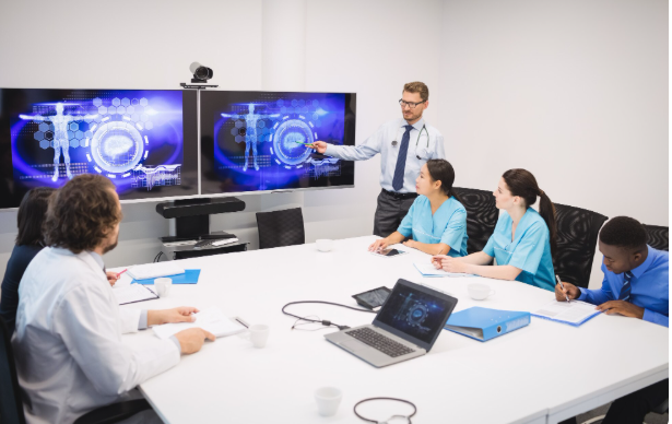 الإمارات تدرّب جيلاً جديداً من خبراء الصحة الرقمية